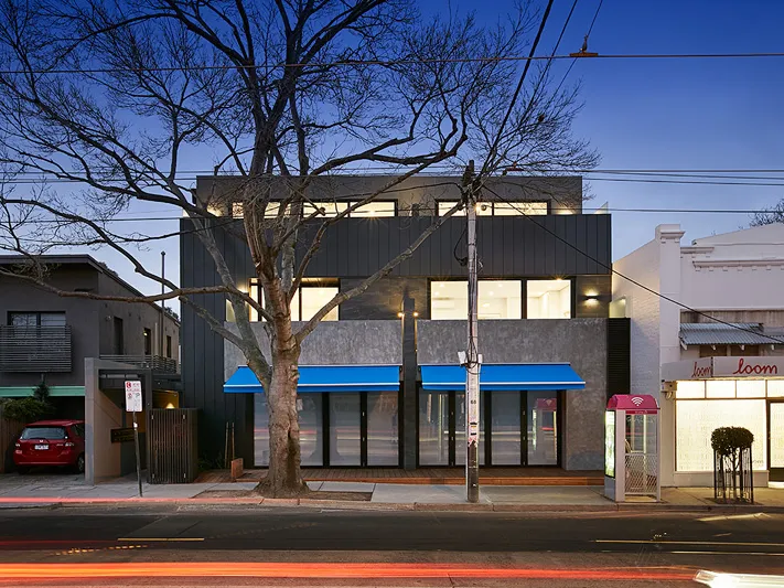 Great lifestyle, leafy central location.