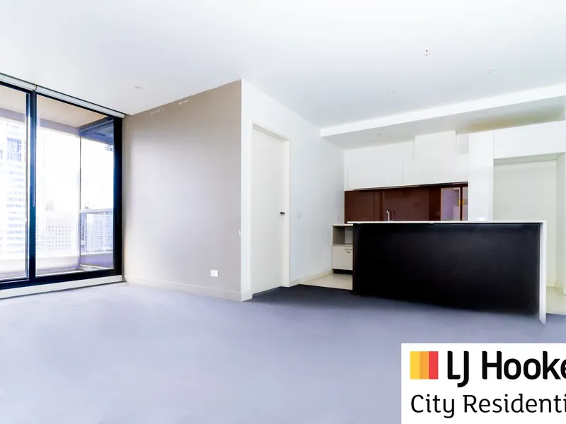 Spacious and beautiful 2 beds 1 bath with a Car Park !