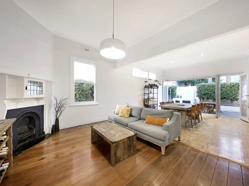 ELEGANCE COMBINED WITH LIFESTYLE