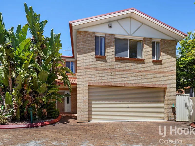 Beautifully Presented Townhouse