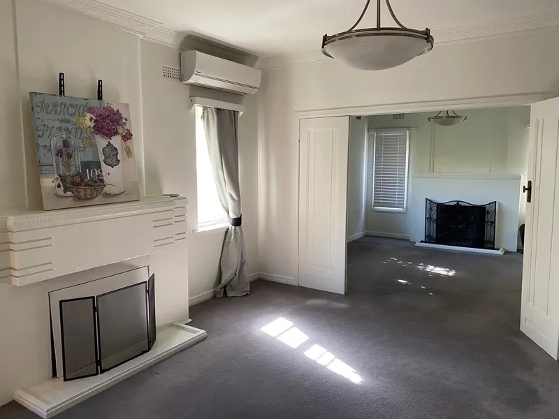 Recently renovated townhouse!