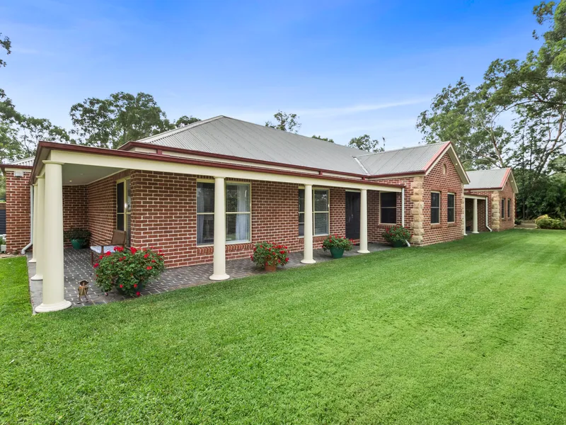 Masterbuilt Residence | Immaculate Presentation!