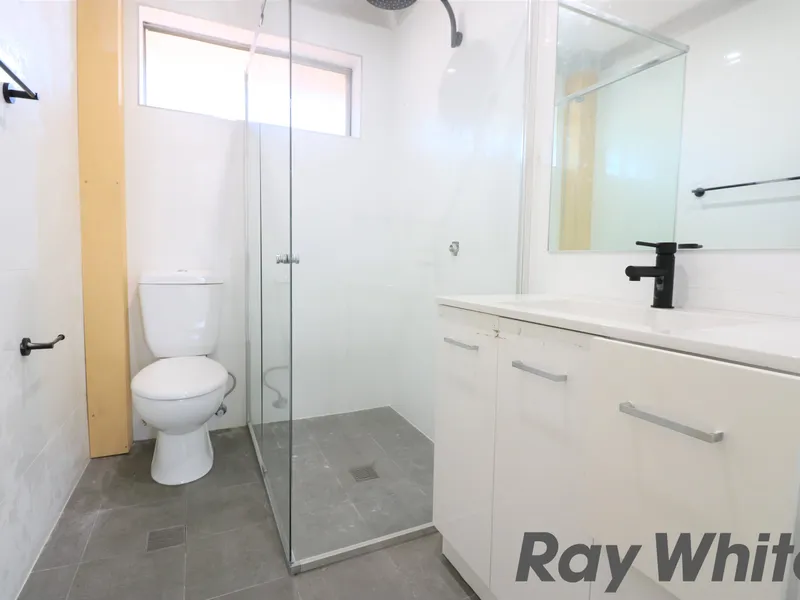 RENOVATED UNIT CLOSE TO SHOP