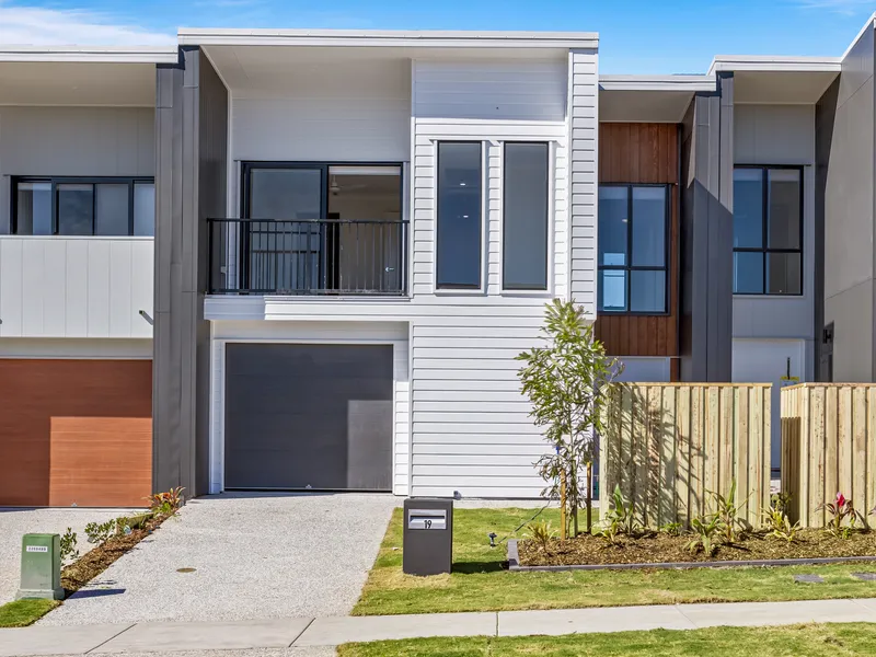 BRAND NEW 3 BEDROOM TERRACE HOME WITH DUCTED HEATING & COOLING