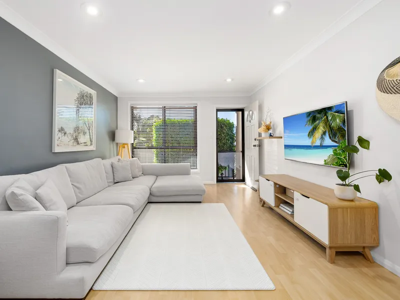 contemporary two level townhouse