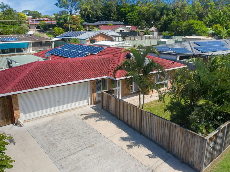 Huge Family Home That Ticks ALL The Boxes