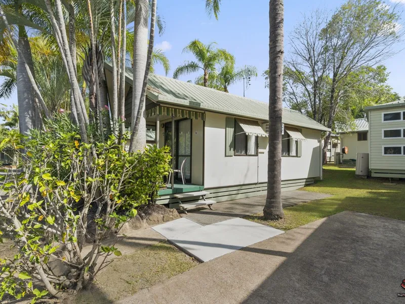 Gold Coast Long Term Rental, Budget Open-Plan Melanesian Cabin, Min 4 month stay, Partly Furnished