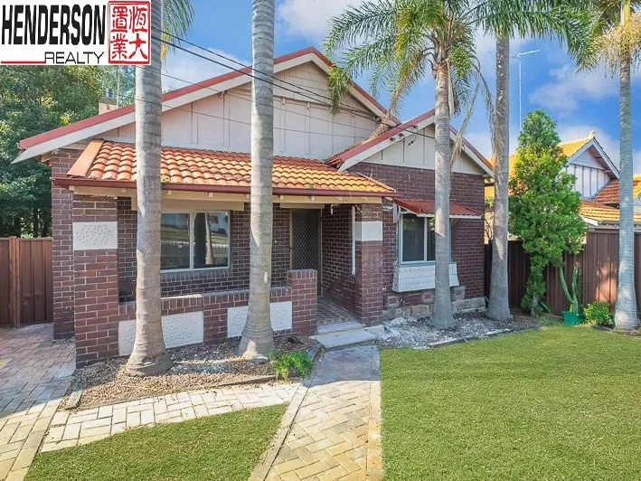 Well Maintained Full Brick 4 Bedroom House For Lease