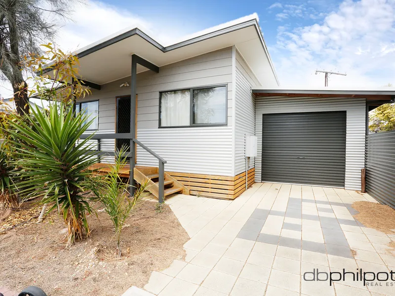 LOCATION THAT CAN'T BE BEATEN!