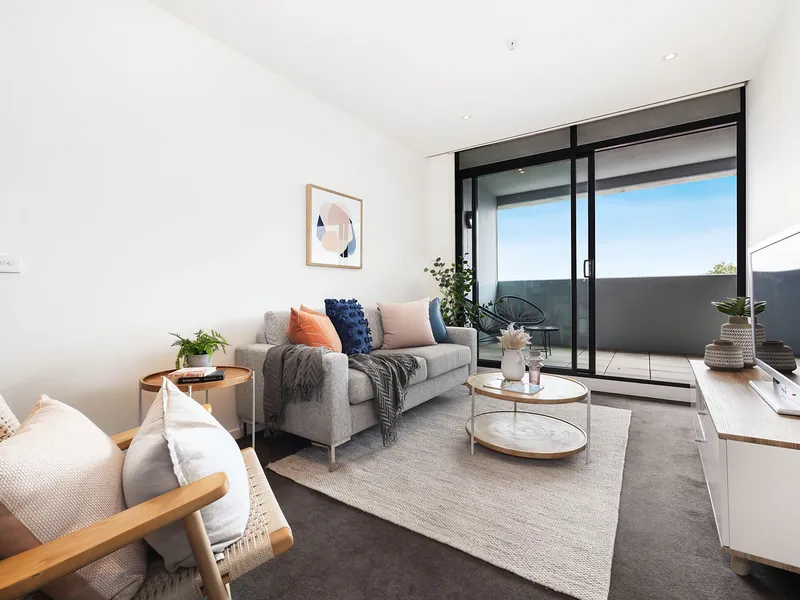 ELEVATED STYLE WITH INSTANT ACCESS TO THE BEST OF BRUNSWICK!