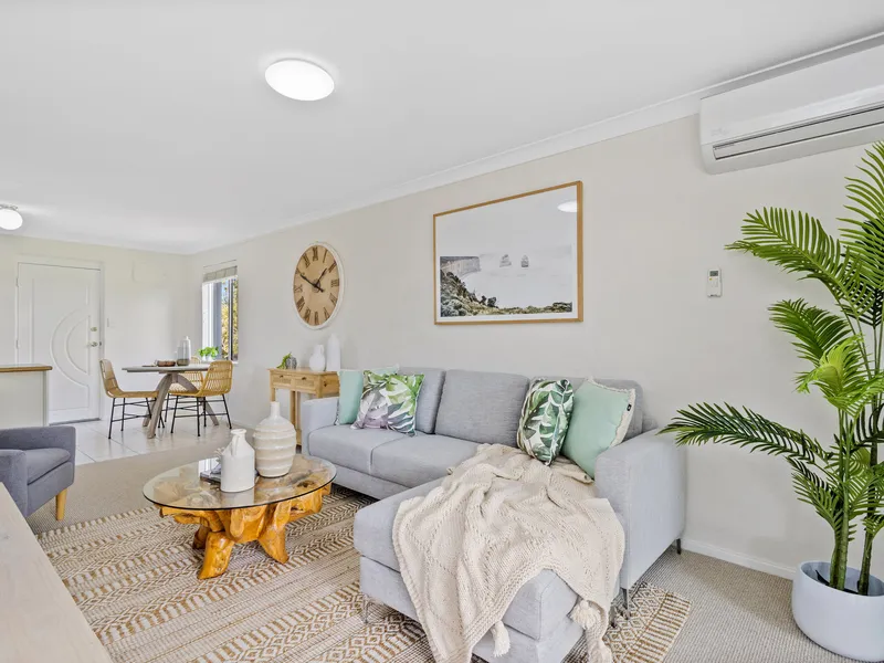 Premium top floor apartment!