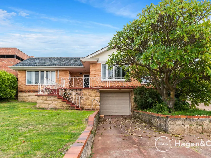 City views, superb location and a touch of charm!