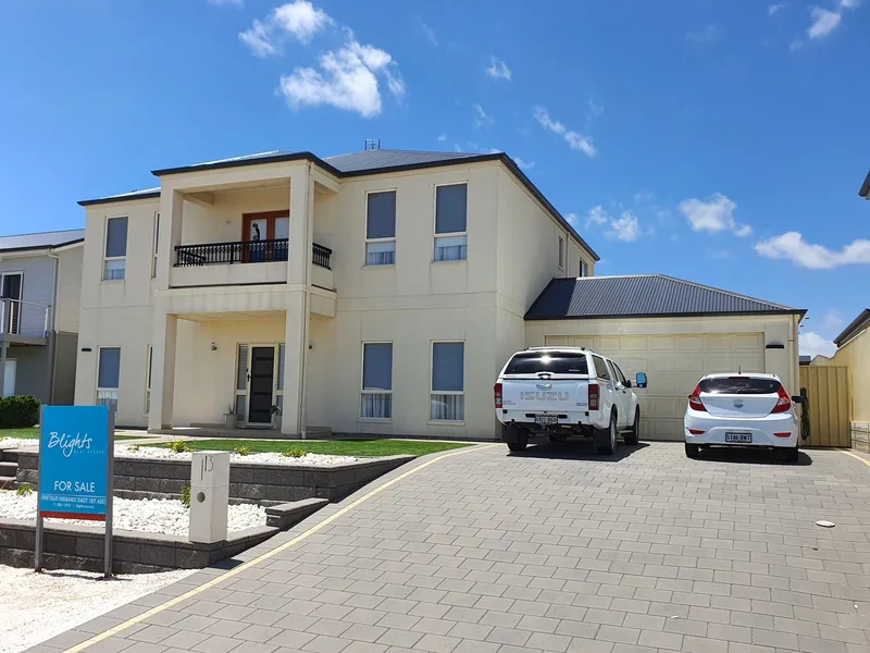 IMPRESSIIVE QUALITY HOME