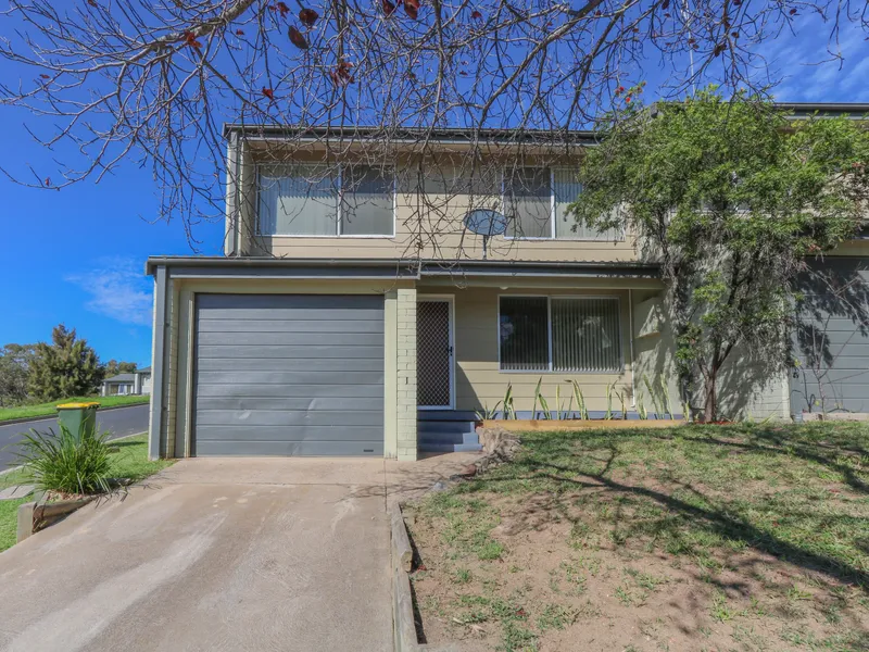 3 BEDROOM TOWN HOUSE