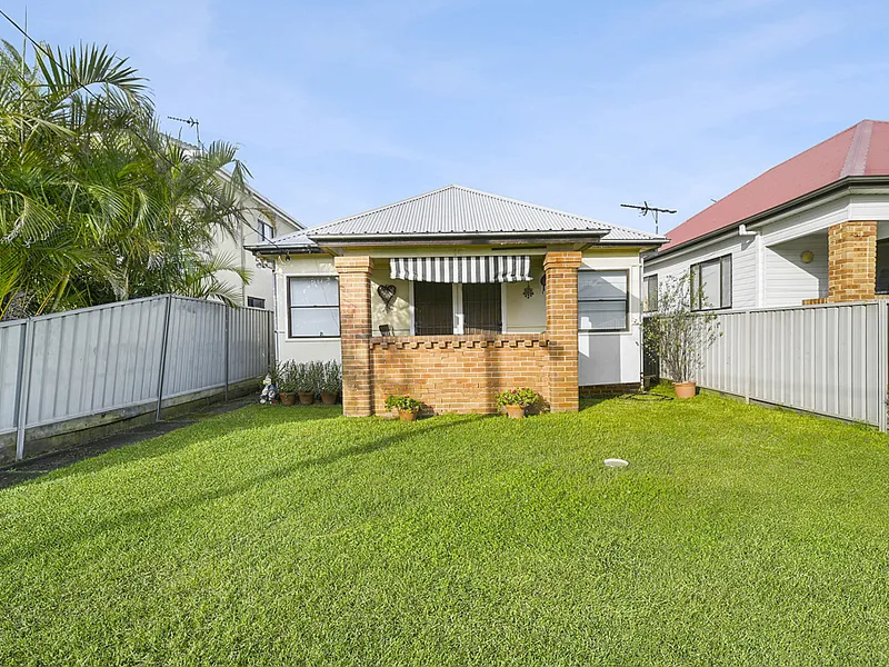 This adorable property is just waiting for you to call it home!