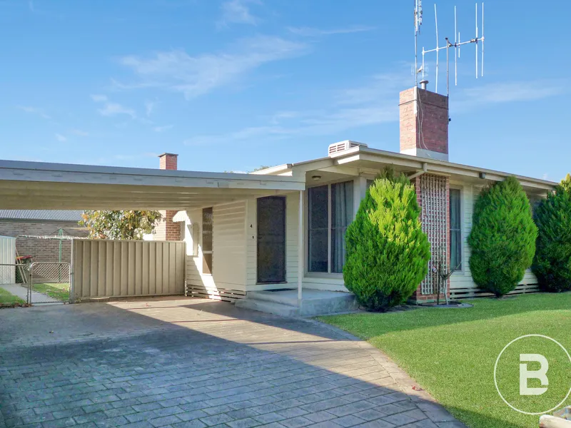 3 Bedroom weatherboard home