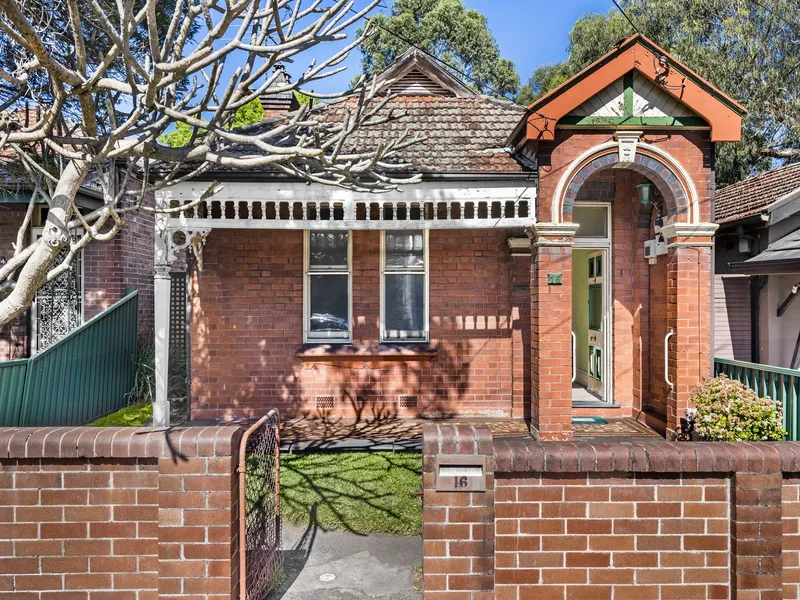 Charming Federation home with untapped potential