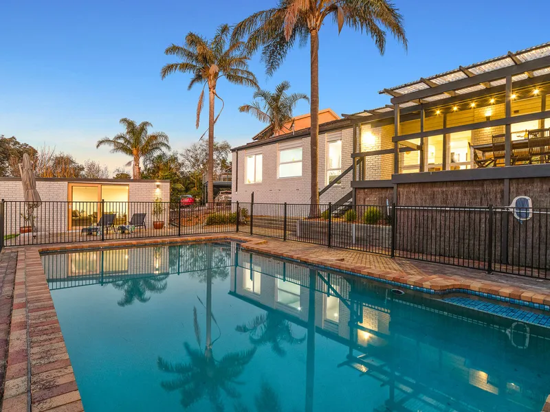 Bushland Views to the Bay!