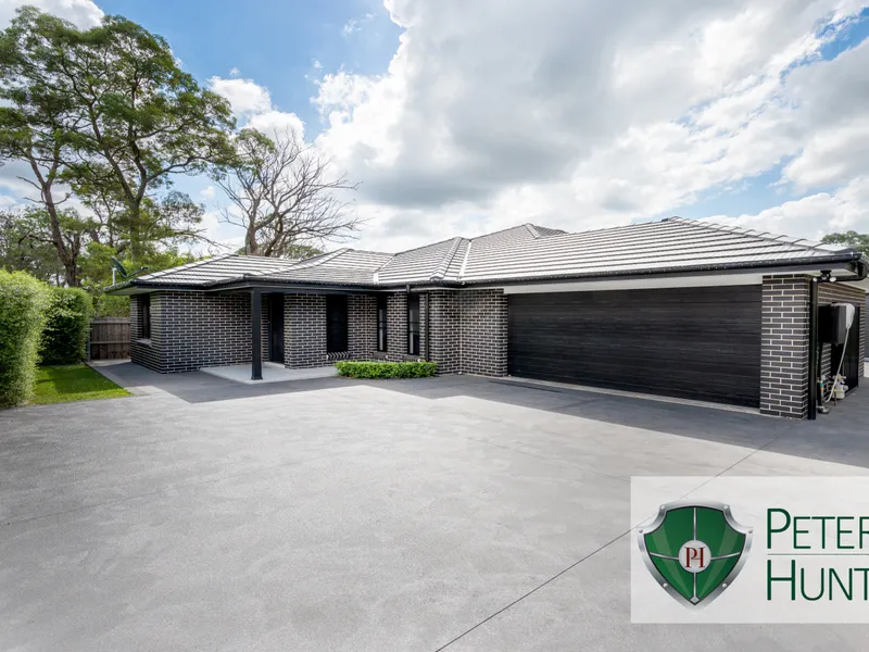 MODERN, CONVENIENT AND PRIVATE ASPECT on 815m2