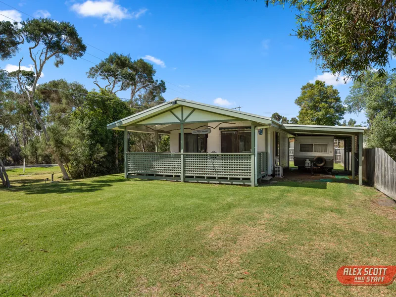 BEACH COTTAGE, BAYSIDE!