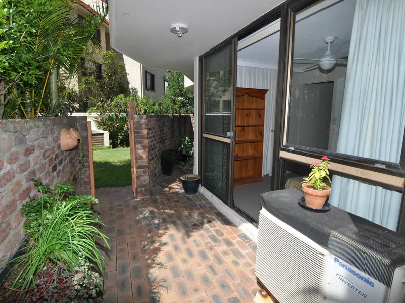 Prime Broadbeach Location - Direct North Aspect – Close To Beach - 3 Bedroom + Office Unit – Only $800 per week