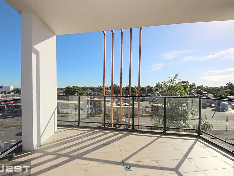 As New, Top Floor with Views