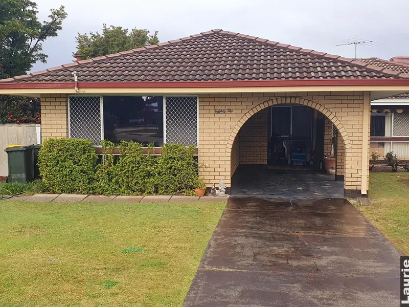 SOLID DB/T 3BED DUPLEX/HOME ON SPACIOUS R40 CORNER BLOCK