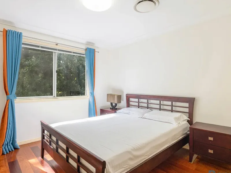 The Master Bedroom In Sunnybank For Rent