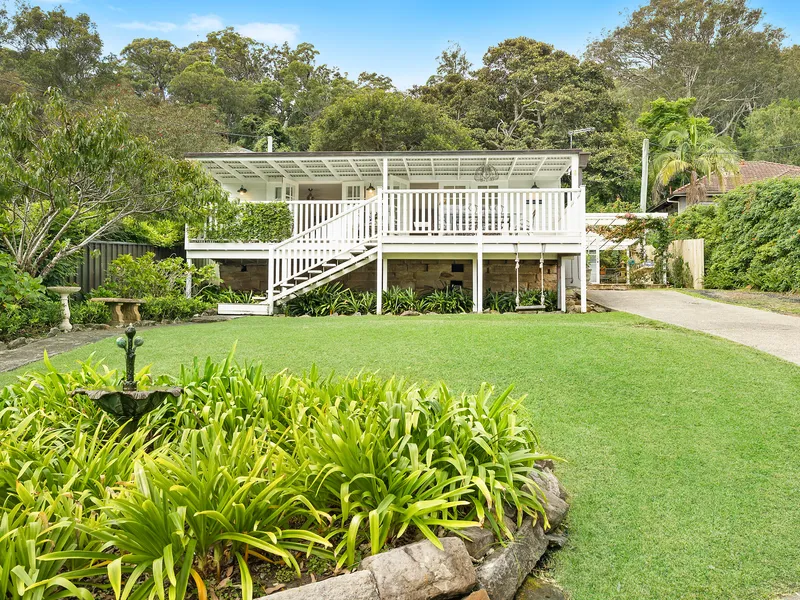 Rare fisherman’s cottage; pure romance overlooking Pittwater