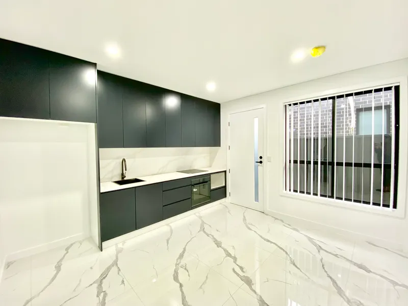 Brand New Granny Flat in Canley Vale!