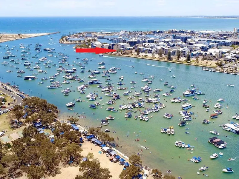 EXCLUSIVE MARINA OPPORTUNITY 