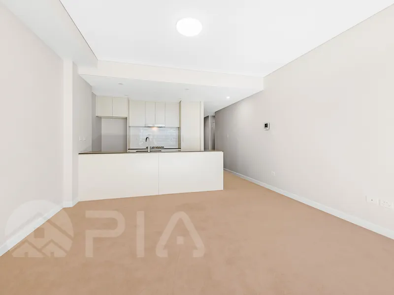 Modern 2 Bedroom +Study Apartment close to amenities for lease