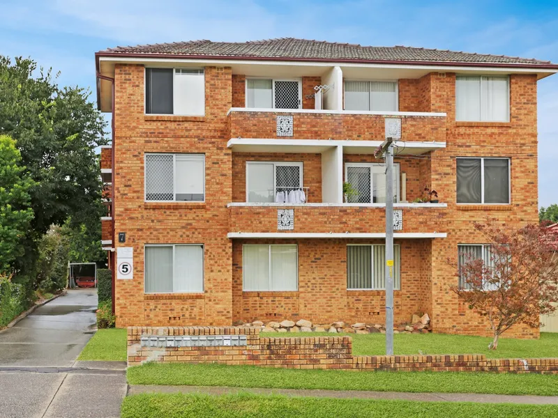 Two bedroom, ground floor unit