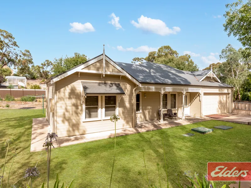 WOW! STUNNING MODERN CHARACTER COTTAGE CLOSE TO TOWN