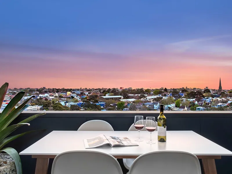 Contemporary resort style living