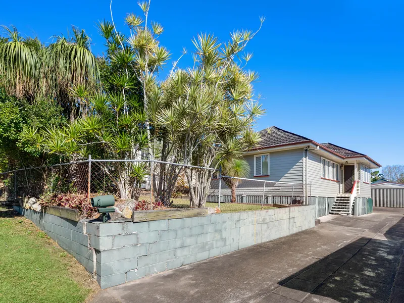 Renovate or rebuild! Prime opportunity on a wide 647sqm block with city views