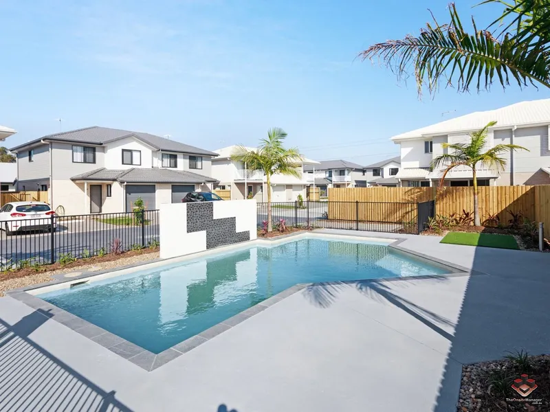 3 BED 2 BATH 1 CAR A/C & POOL!