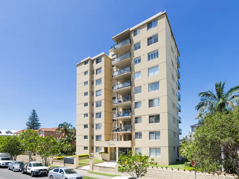 COMMANDING CRONULLA WATER VIEWS