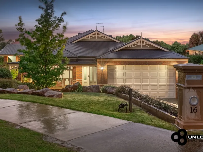 Family living at its best!!