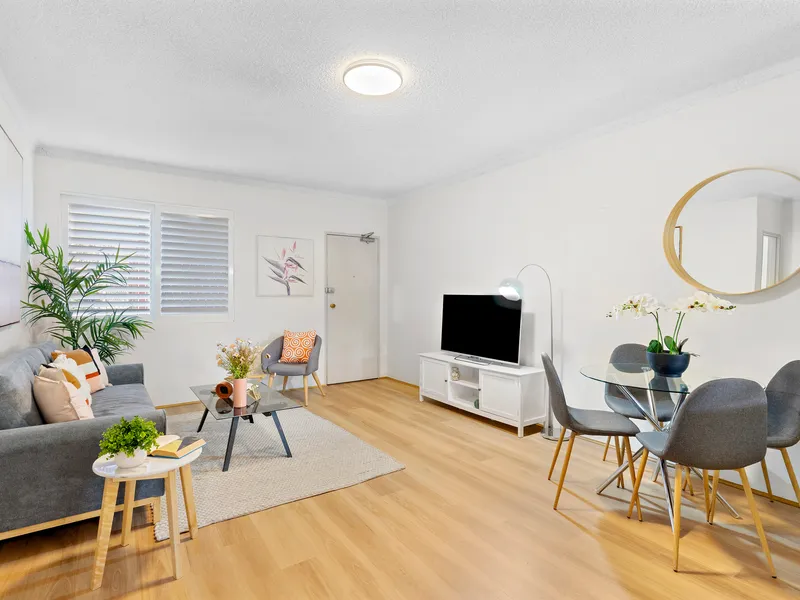 stylish north facing apartment