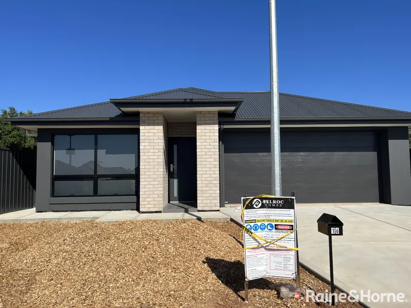 Brand new four bedroom home in Para Hills!