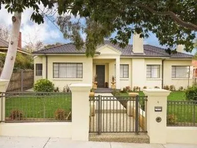 Beautiful family unit in great location