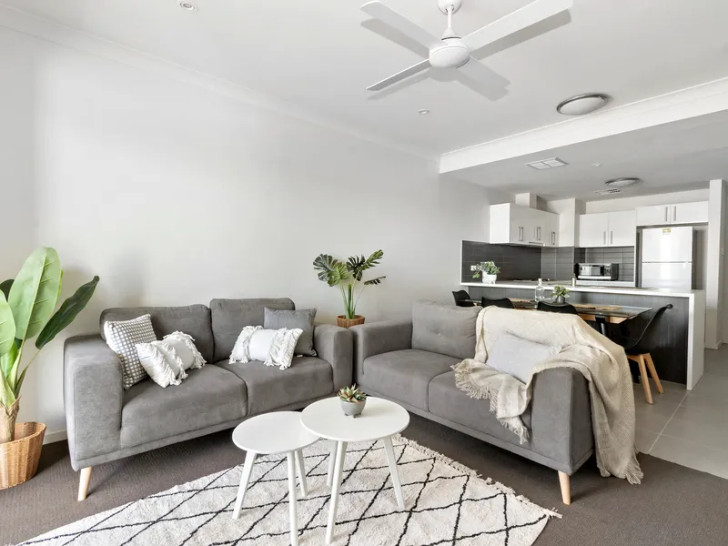 MODERN, FURNISHED 2 BEDROOM APARTMENT ! NBN available!