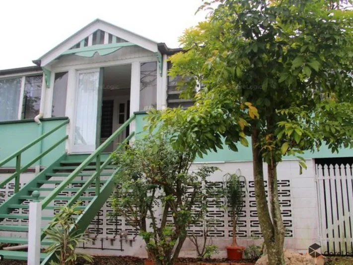 Conveniently Located Flat, suit retired person