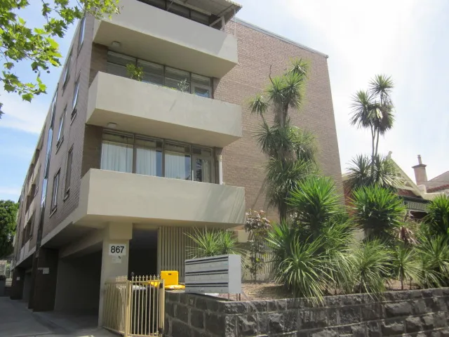 Incredibly Large 2 Bedroom Apartment Is Waiting For You To Live In and Enjoy