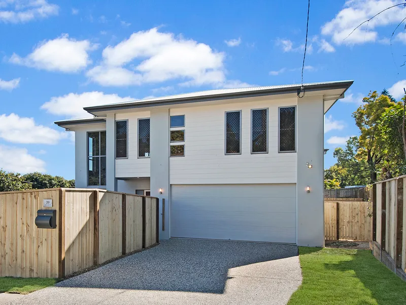 Modern home in Stafford Heights