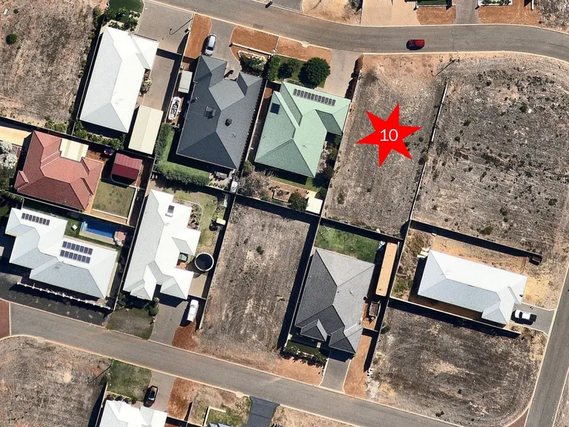 LARGE COASTAL BLOCK OF 739M2 – BUILD YOUR DREAM OR HOLIDAY HOME!!