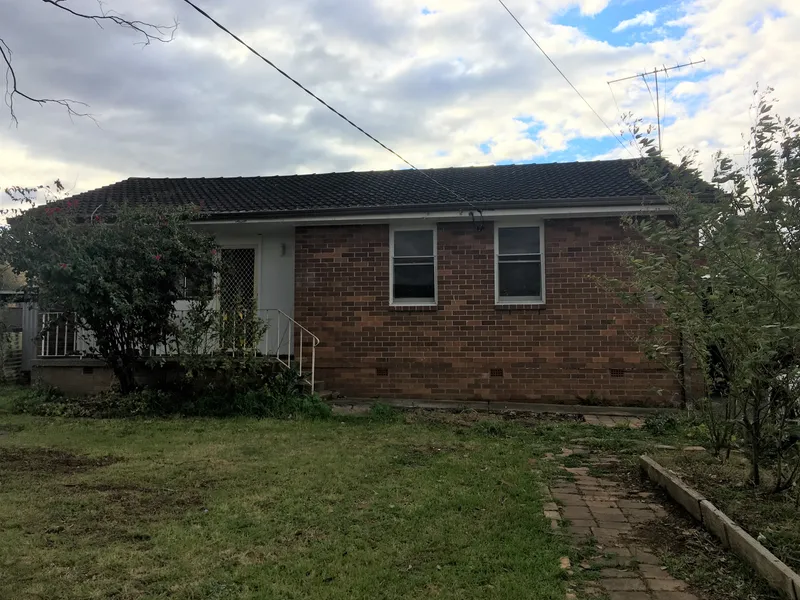 LARGE FOUR BEDROOM HOME