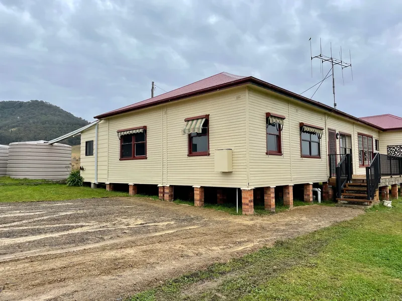 3 bedroom rural home Willina