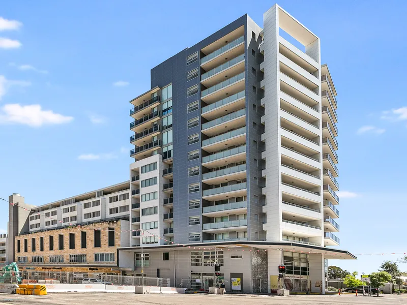 EXECUTIVE APARTMENT OFFERS CENTRAL PARRAMATTA CBD LIVING